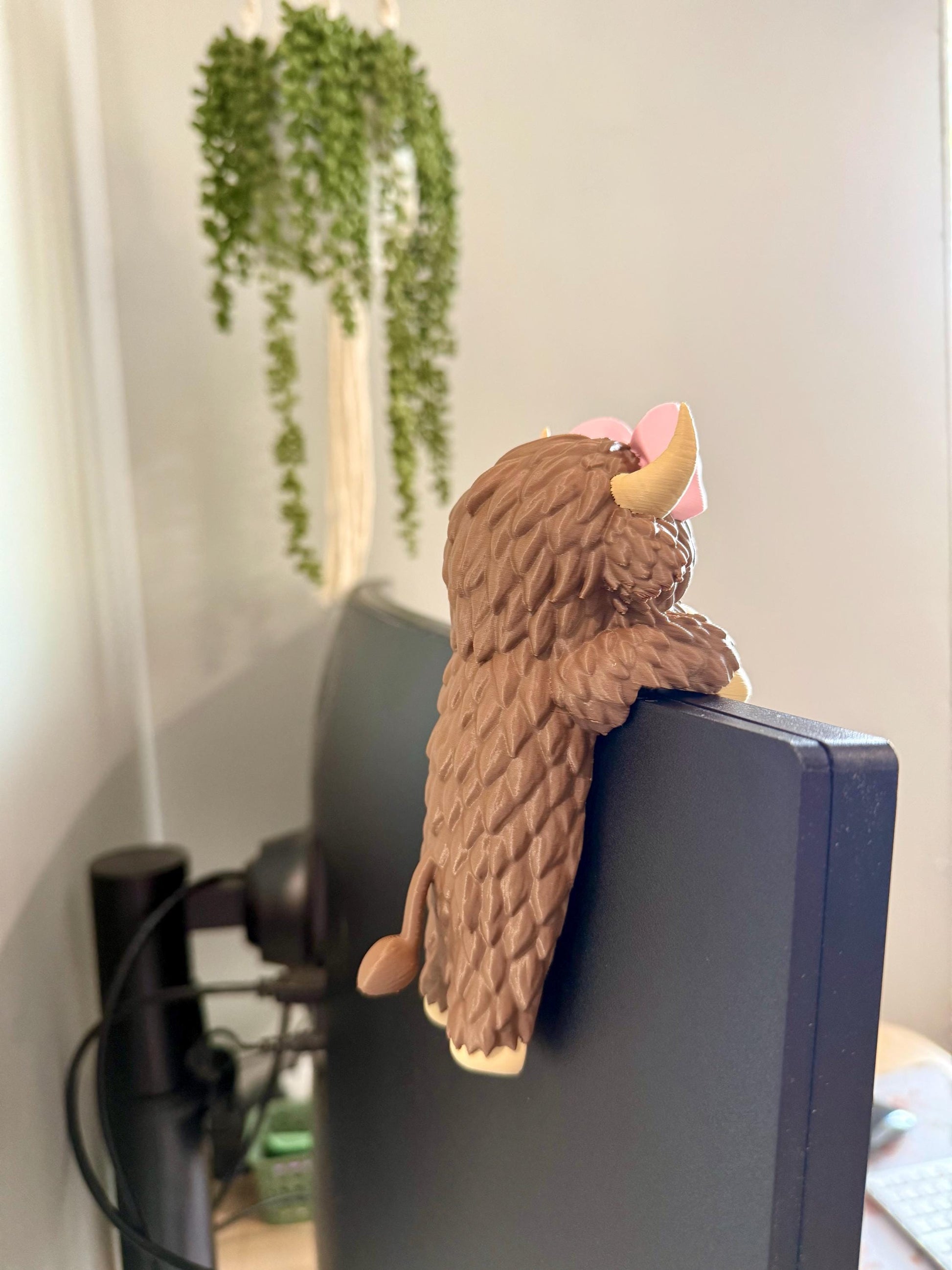 Highland Cow Coquette Bow - Monitor Buddy - Digital File